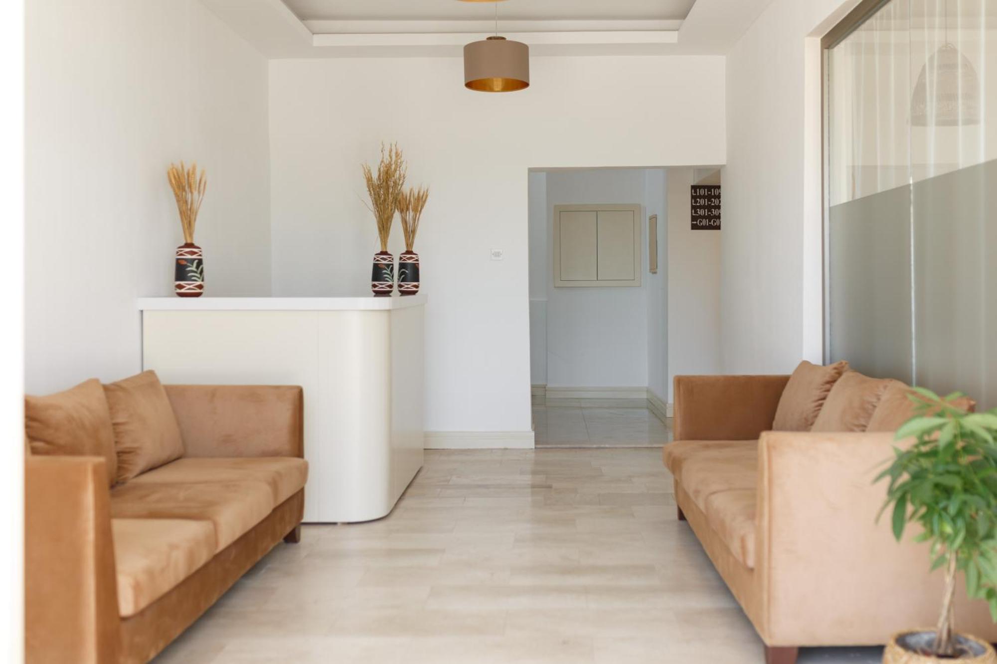 Azure Bay Hotel Agia Varvara Luaran gambar